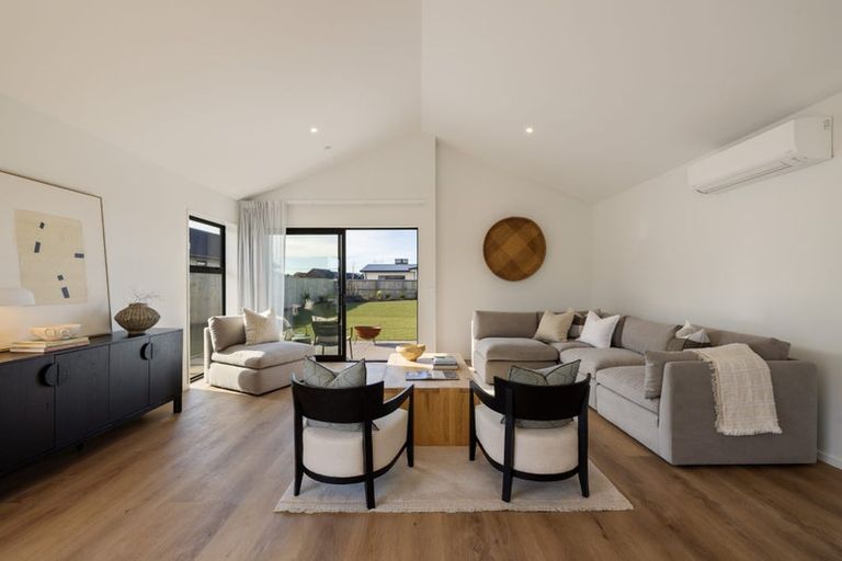 Photo of property in 51 Kingsdowne Drive, West Melton, 7618