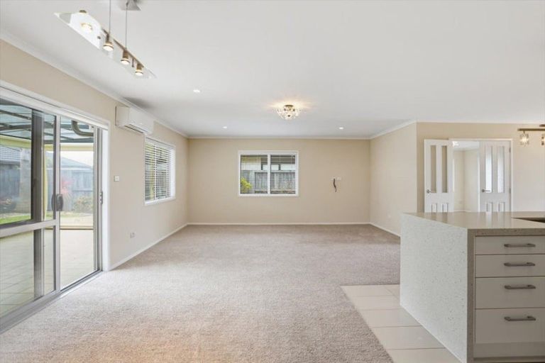 Photo of property in 82 Golden Sands Drive, Papamoa Beach, Papamoa, 3118