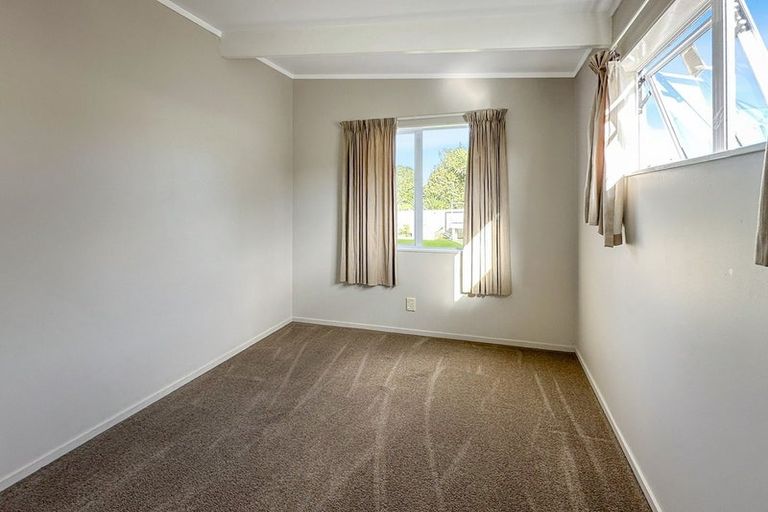 Photo of property in 11b Knox Road, Swanson, Auckland, 0612