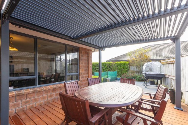 Photo of property in 48 Tennyson Avenue, Kelvin Grove, Palmerston North, 4414