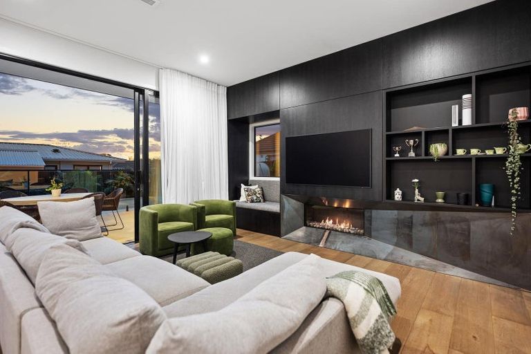 Photo of property in 23 Otakau Road, Milford, Auckland, 0620