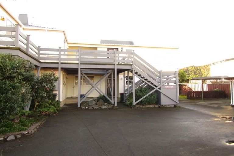 Photo of property in 6/154 Whites Line East, Waiwhetu, Lower Hutt, 5010