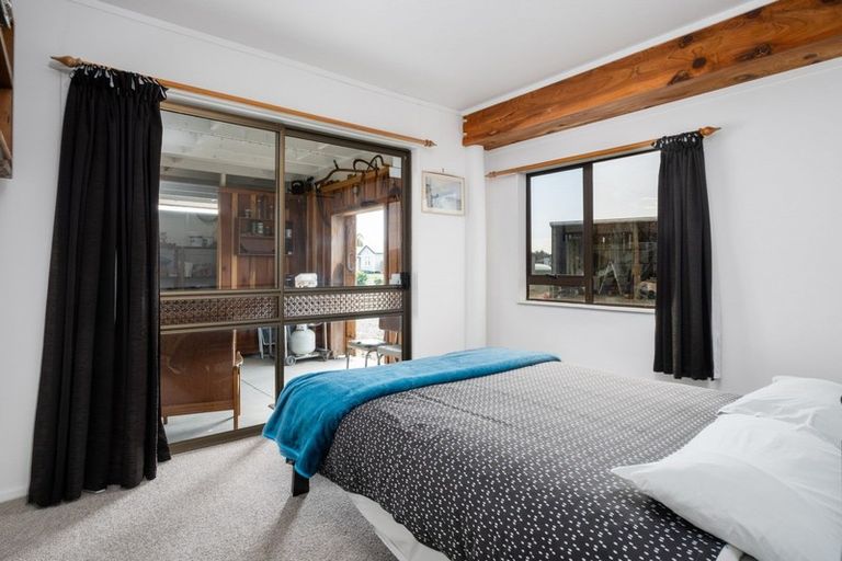 Photo of property in 20 Rangiuia Road, Tolaga Bay, 4077