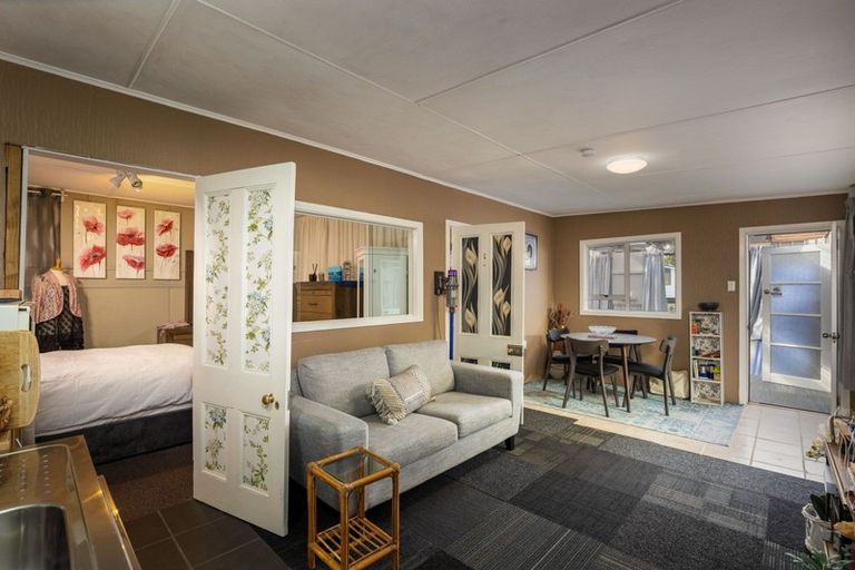 Photo of property in 27 High Street East, Waitara, 4320