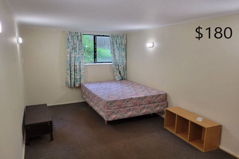 Photo of property in 1 Percy Dyett Drive, Karori, Wellington, 6012