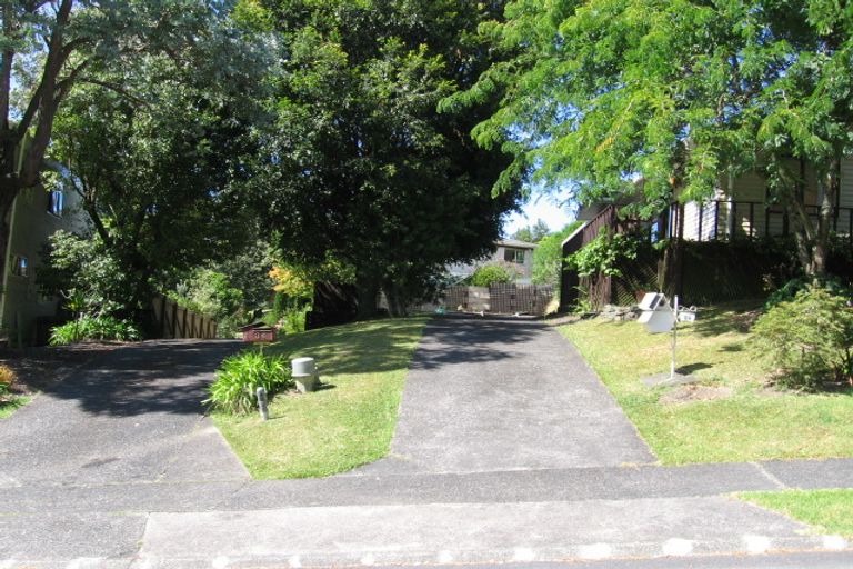 Photo of property in 34 Saddleback Rise, Murrays Bay, Auckland, 0630