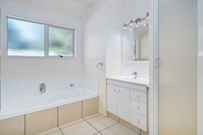 Photo of property in 12 Kenneth Avenue, Whitianga, 3510