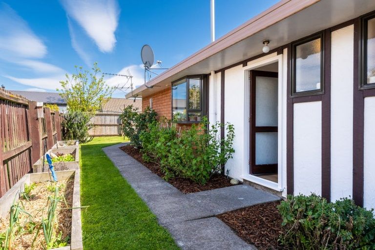 Photo of property in 45 Dunbarton Street, Redwood, Christchurch, 8051