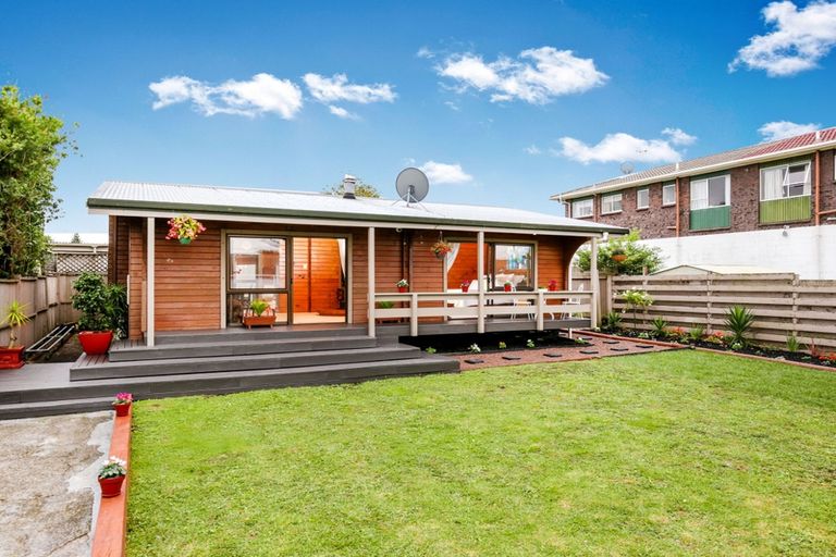 Photo of property in 1/9 Rewa Street, New Lynn, Auckland, 0600