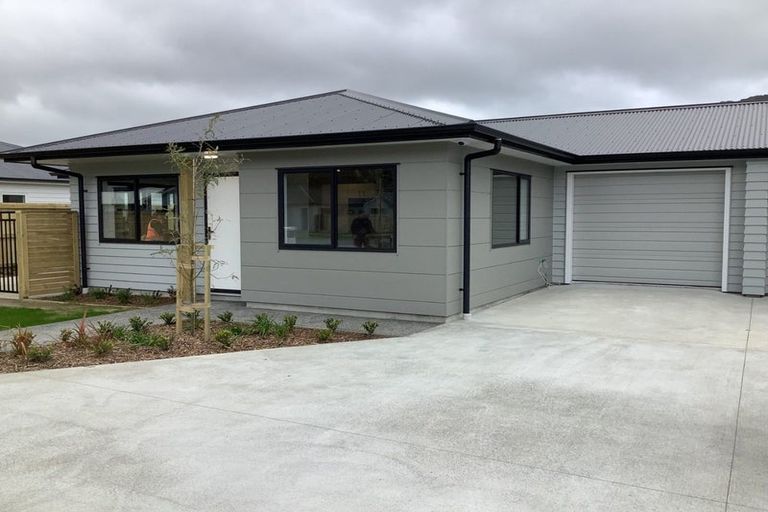 Photo of property in 35 Grovedale Square, Wainuiomata, Lower Hutt, 5014