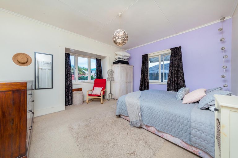 Photo of property in 20 Oakdale Road, Mount Roskill, Auckland, 1041