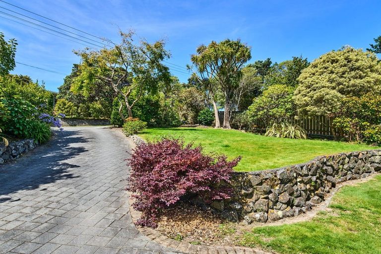 Photo of property in 7 Tui Terrace, Tawa, Wellington, 5028
