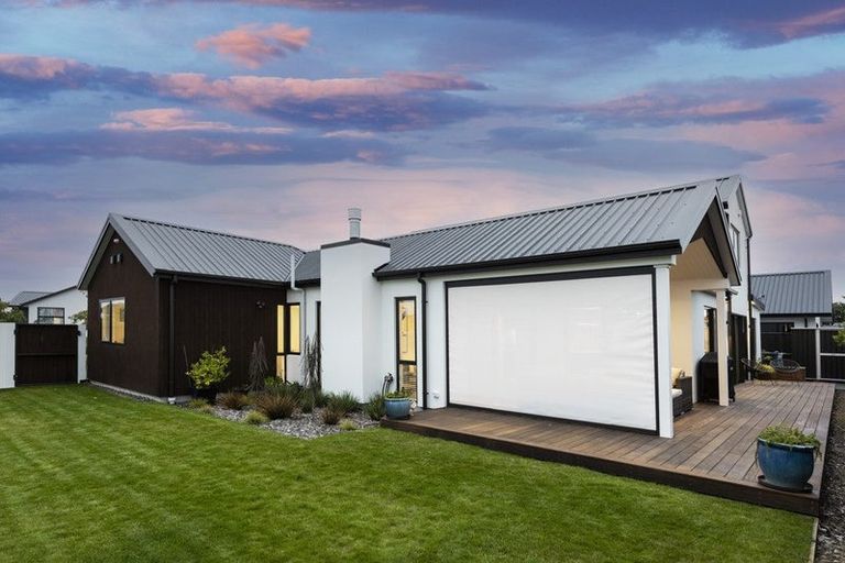 Photo of property in 28 Glenturret Drive, Casebrook, Christchurch, 8051