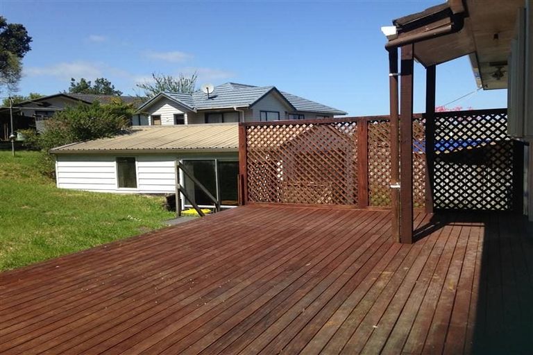 Photo of property in 7 Trengove Place, West Harbour, Auckland, 0618