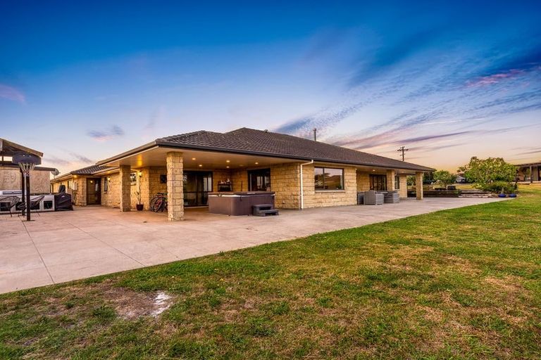 Photo of property in 48 Travers Road, Te Kauwhata, 3782