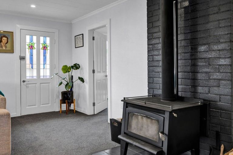 Photo of property in 30 Kahikatea Street, Inglewood, 4330