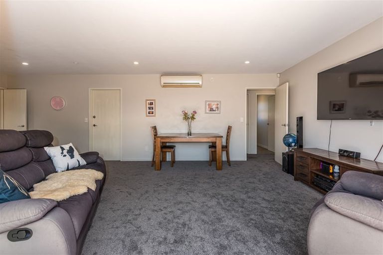Photo of property in 37 Country Palms Drive, Halswell, Christchurch, 8025