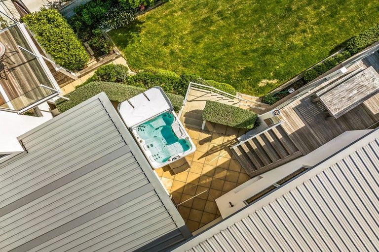 Photo of property in 497 Peninsula Road, Kelvin Heights, Queenstown, 9300