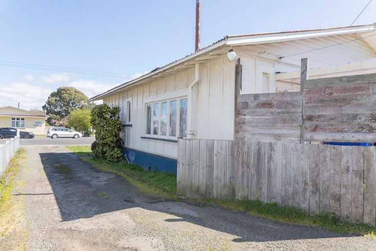 Photo of property in 24 Thyra Street, Dannevirke, 4930