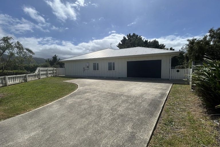 Photo of property in 6 Mckerrow Place, Featherston, 5710
