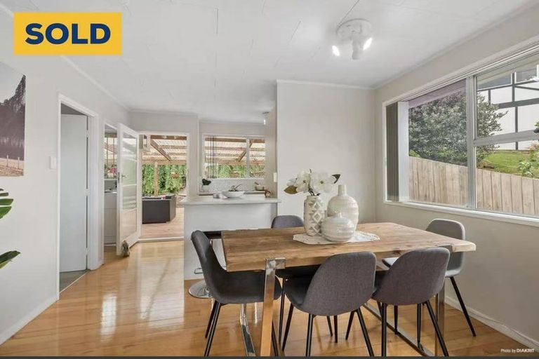 Photo of property in 1/10 Mcquoid Place, Glenfield, Auckland, 0629