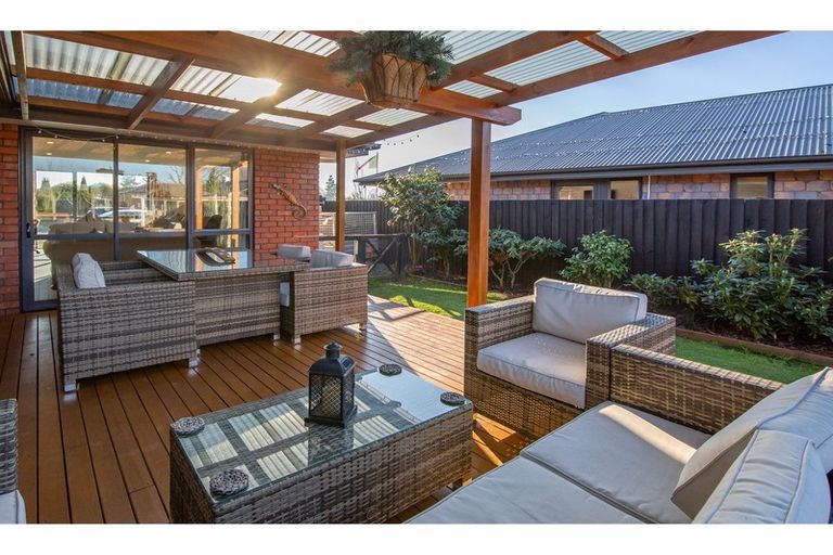 Photo of property in 15 Greenmeadow Gardens, Belfast, Christchurch, 8051