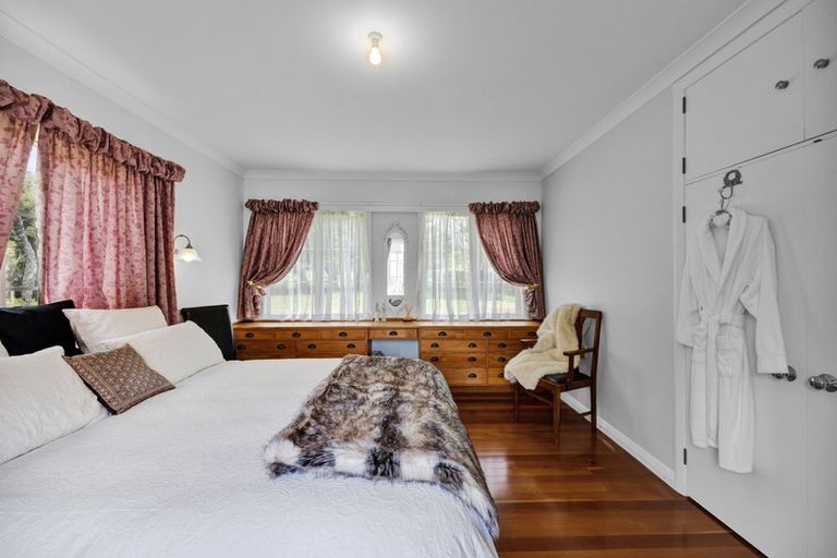 Photo of property in 5171b Mountain Road, Eltham, 4398