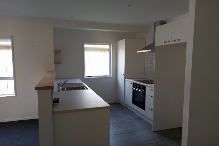 Photo of property in 31 Barrett Street, Westown, New Plymouth, 4310