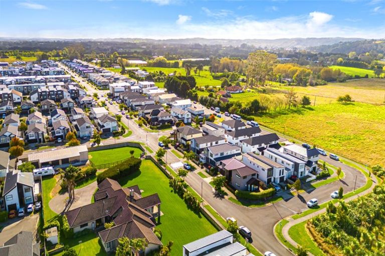 Photo of property in 29 Kopuru Road, Whenuapai, Auckland, 0618