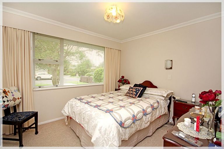 Photo of property in 32 Marlborough Street, Levin, 5510