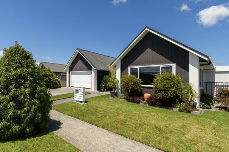 Photo of property in 12 Saint Thomas Avenue, Pyes Pa, Tauranga, 3112