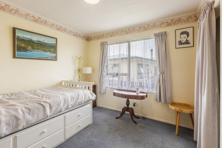 Photo of property in 12 Selkirk Street, Tamatea, Napier, 4112