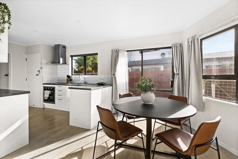 Photo of property in 27 Elliott Street, Taradale, Napier, 4112