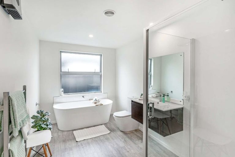 Photo of property in 8 John Raven Lane, Woodend, 7610