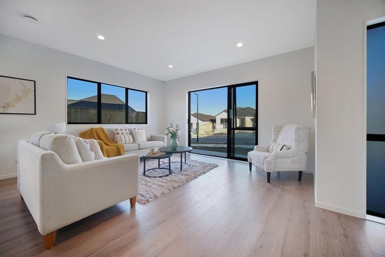 Photo of property in 30 Cloonlyon Drive, Flat Bush, Auckland, 2019