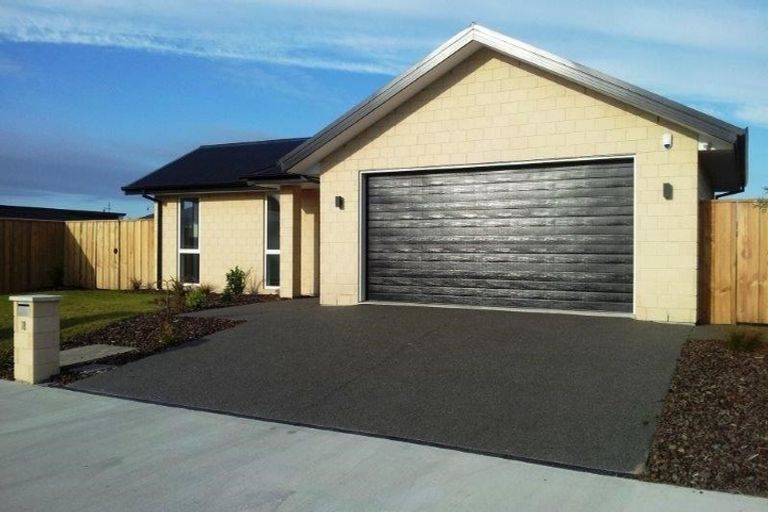 Photo of property in 18 Pahua Street, Pegasus, 7612