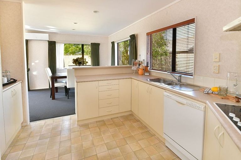 Photo of property in 14 Motutapu Avenue, Manly, Whangaparaoa, 0930