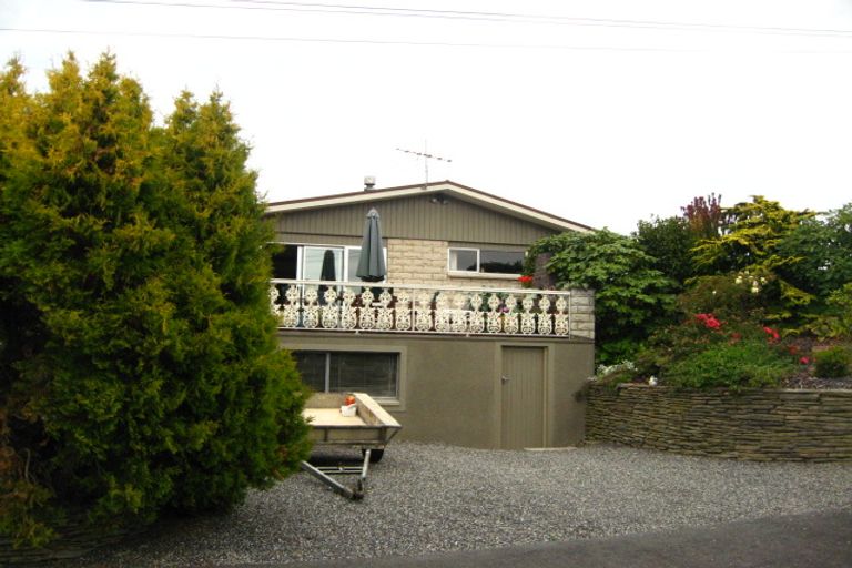 Photo of property in 2 Robert Street, Fairfield, Dunedin, 9018