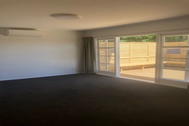 Photo of property in 1/452 Swanson Road, Ranui, Auckland, 0612