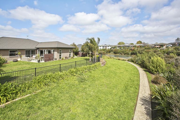 Photo of property in 13 Hillpark Drive, Pokeno, 2402