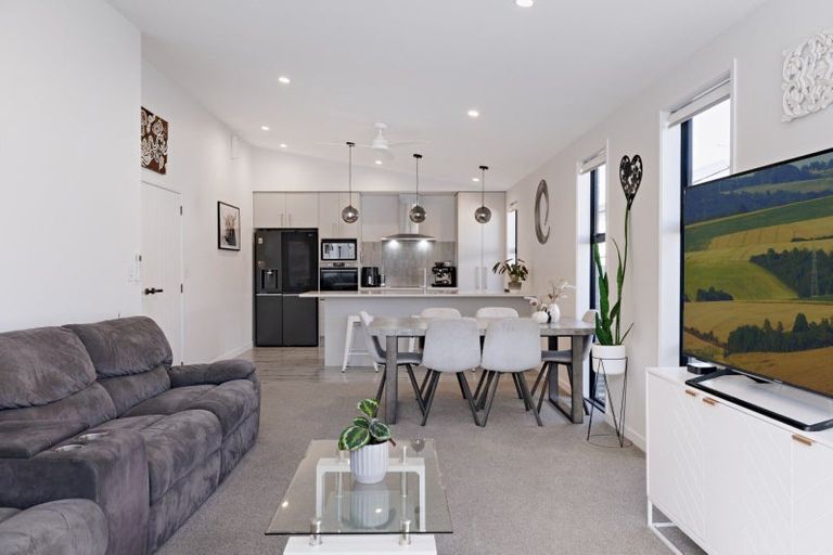 Photo of property in 6 Maara Close, Papamoa Beach, Papamoa, 3118