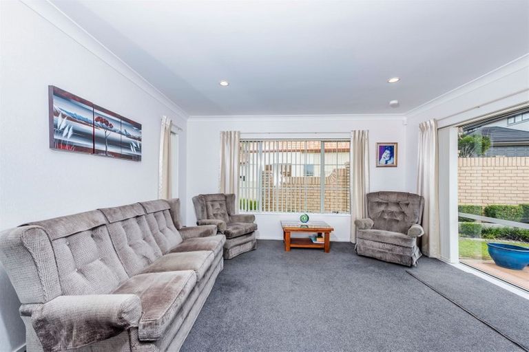 Photo of property in 16 Hendrika Court, Hobsonville, Auckland, 0618