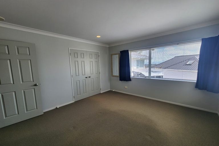 Photo of property in 52 Mccahill Views, Botany Downs, Auckland, 2010