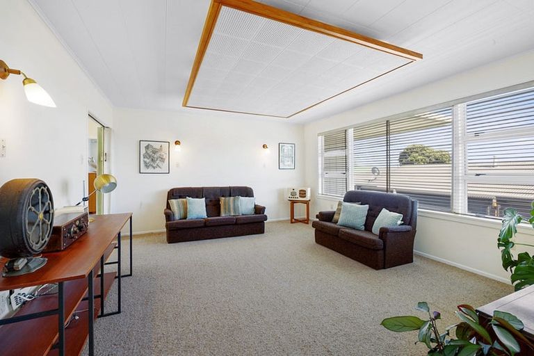 Photo of property in 86 Fulford Street, New Plymouth, 4310