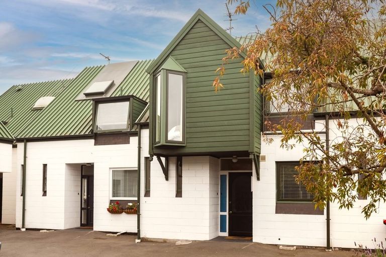 Photo of property in 13/12 Shrewsbury Street, Merivale, Christchurch, 8014