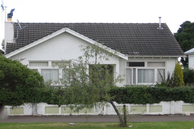 Photo of property in 42 Waldegrave Street, Palmerston North, 4410