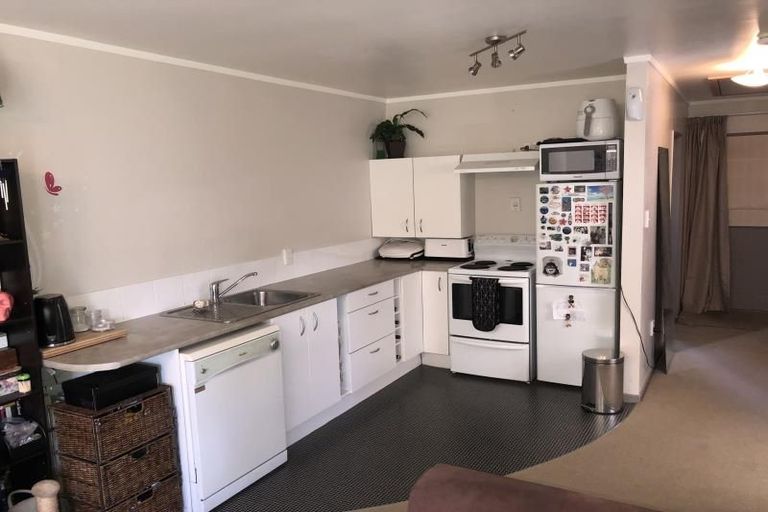 Photo of property in 6/17 Cedar Street, Maungaraki, Lower Hutt, 5010