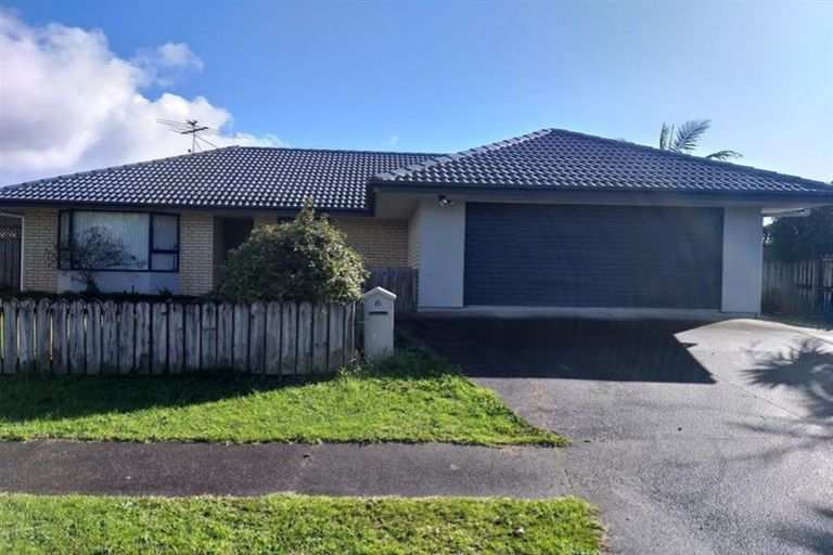 Photo of property in 6 Frank Bunce Grove, Flat Bush, Auckland, 2019