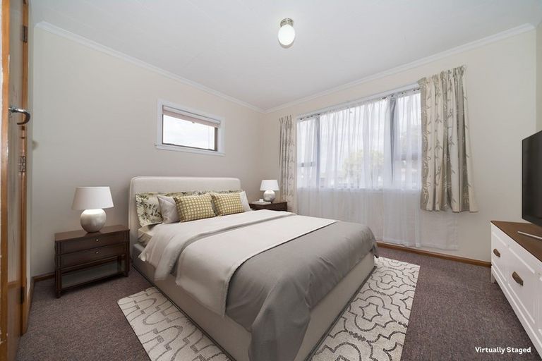 Photo of property in 1 Austin Place, Awapuni, Palmerston North, 4412