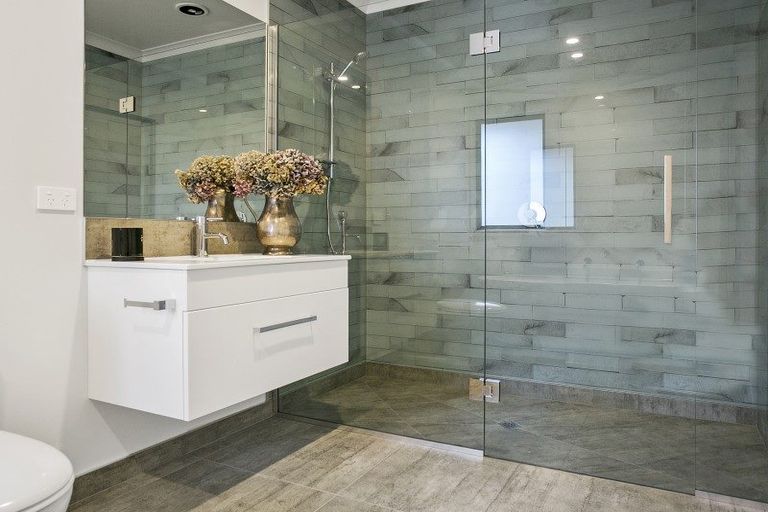 Photo of property in 35 Tulip Drive, Cambridge, 3434